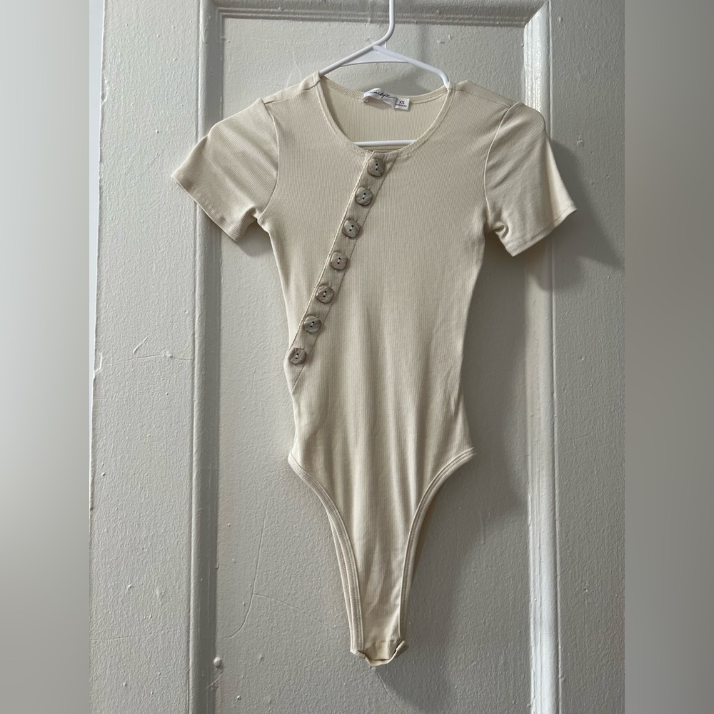 (NWOT) Line by K short sleeve bodysuit